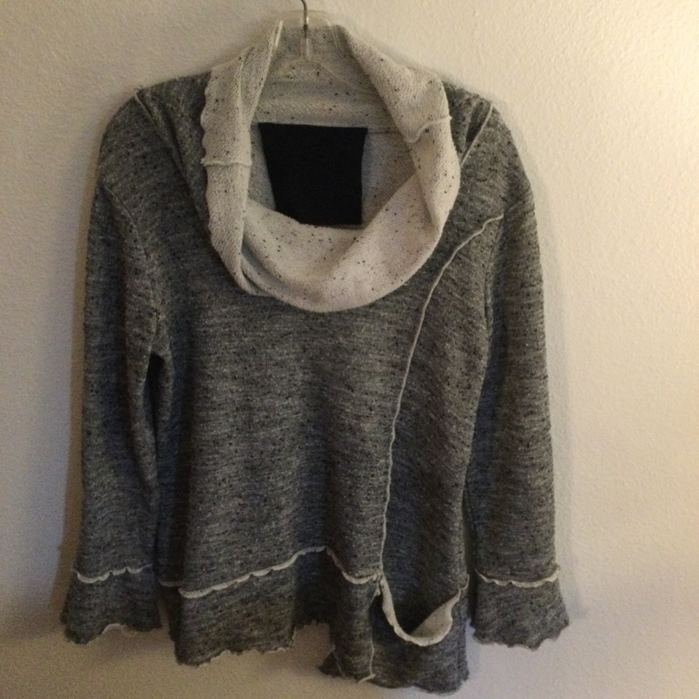 Boutique Gray Knit Sweatshirt Type Roll Neck Top Size L - Picture 2 of 7